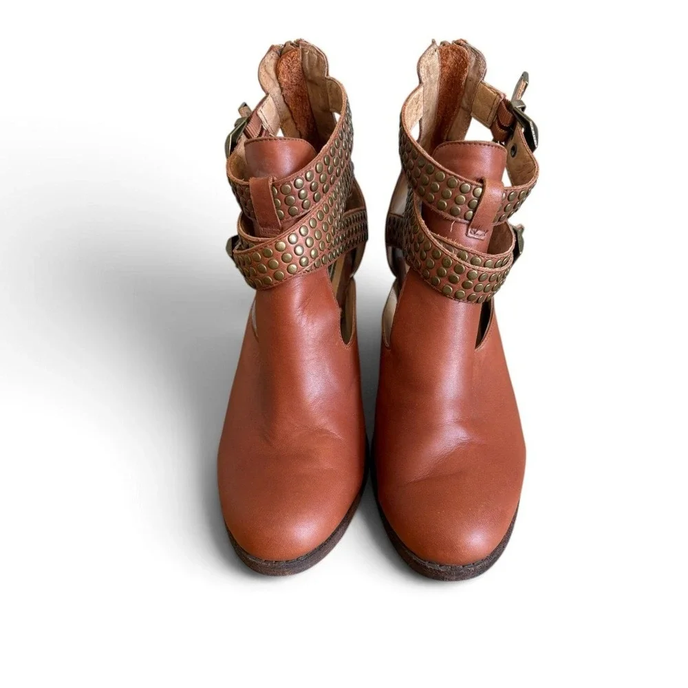 Jeffrey Campbell smooth tan